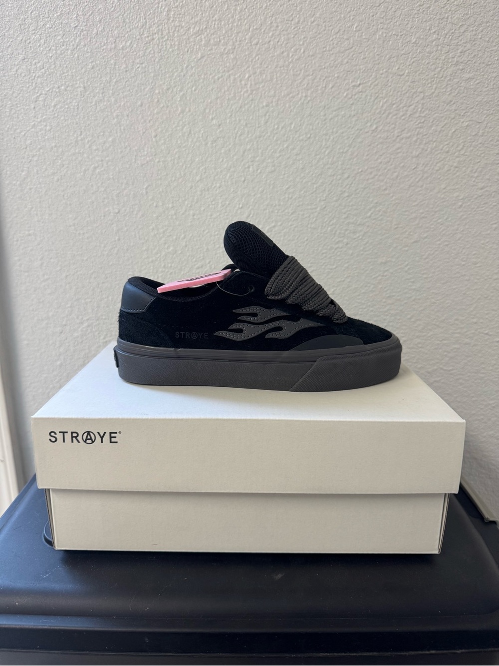 Straye Shoes